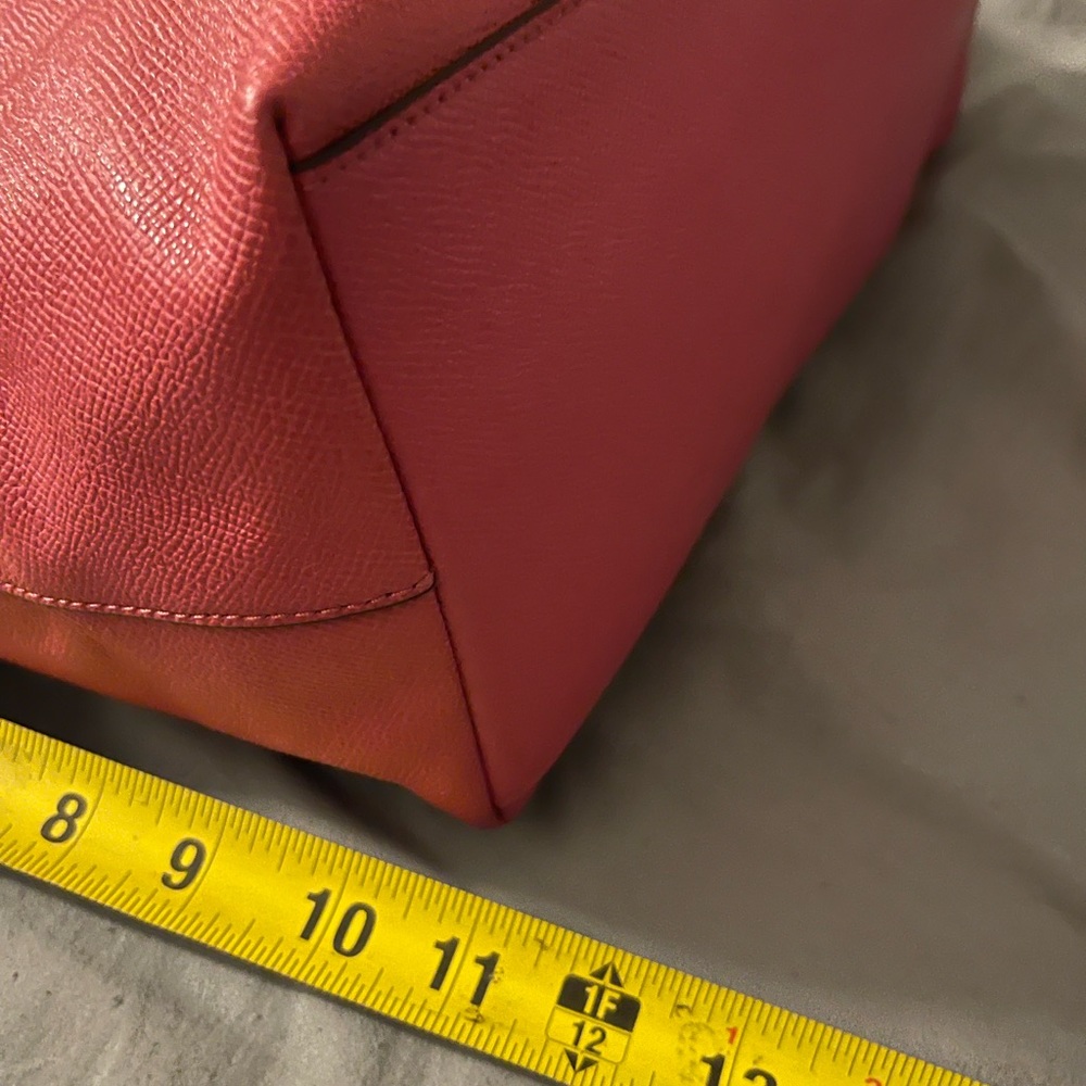 Coach City Zip Tote - Picture 13 of 14